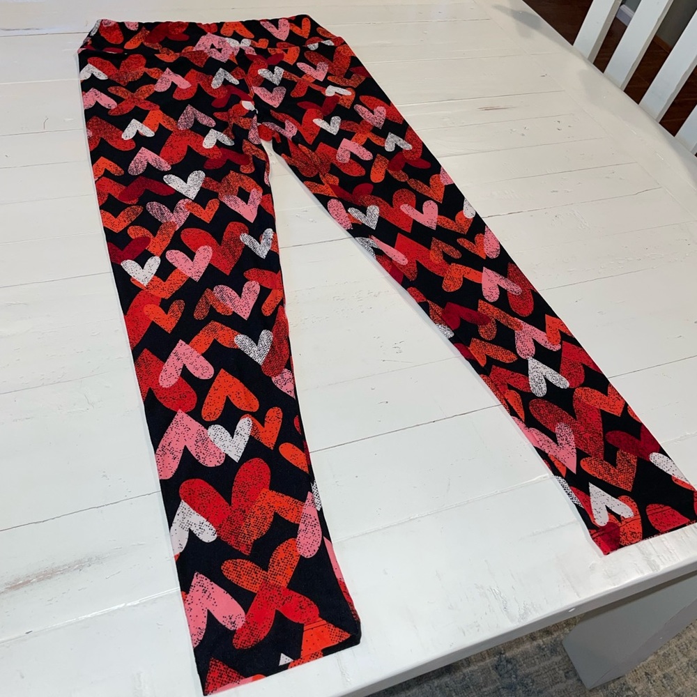 BOGO FREE Lularoe Valentine’s Day Leggings
